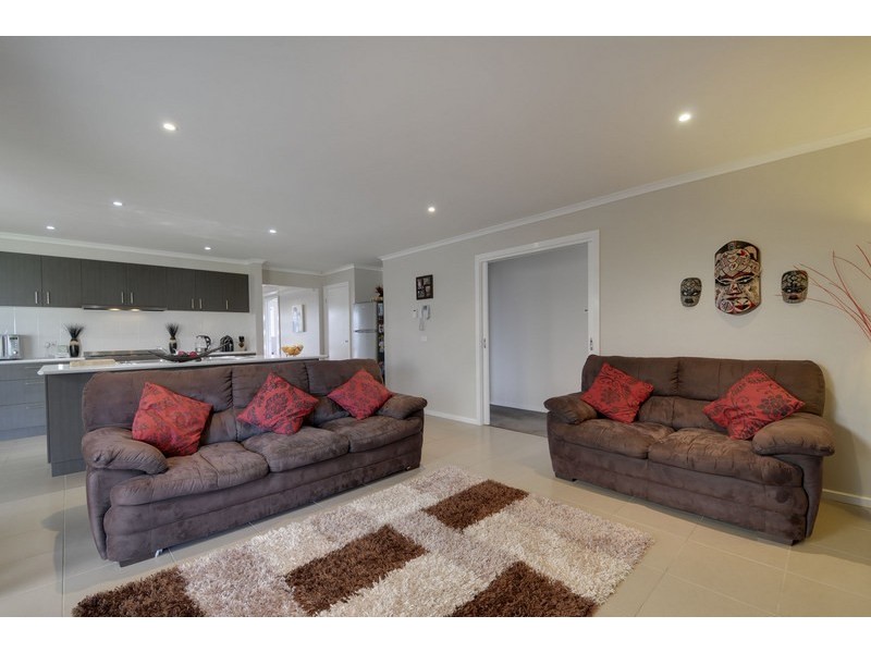 2 Acacia Close, Trafalgar VIC 3824