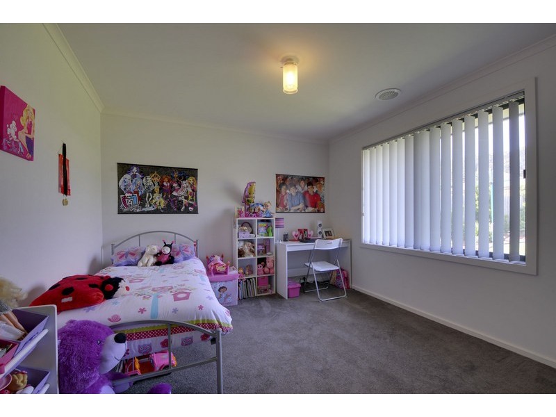 2 Acacia Close, Trafalgar VIC 3824