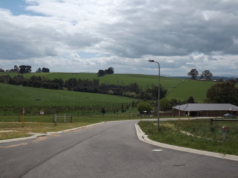 7 Hillview Close, Nilma VIC 3821