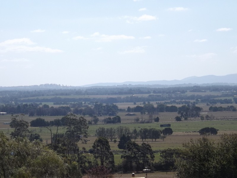 28 Melaleuca Drive, Trafalgar VIC 3824