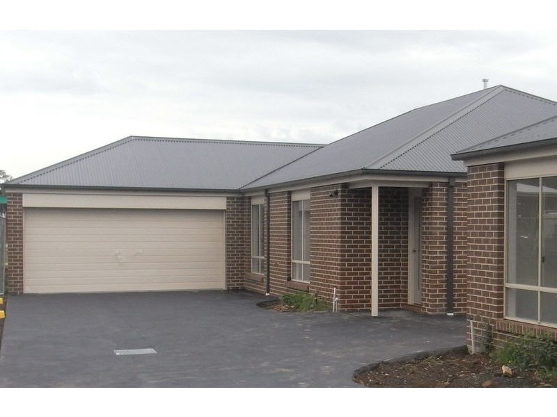 2/2 Corymbia Court, Trafalgar VIC 3824