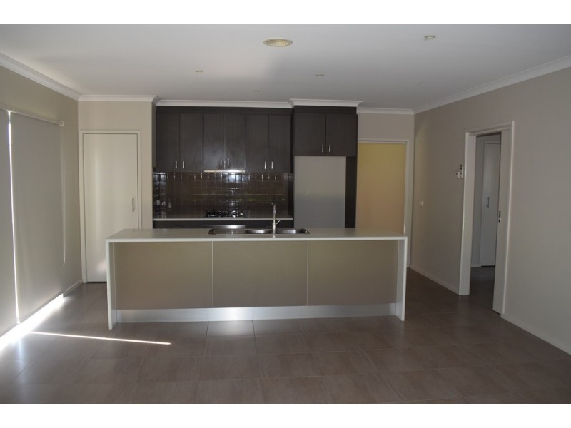 71 Vincent Boulevard, Trafalgar VIC 3824