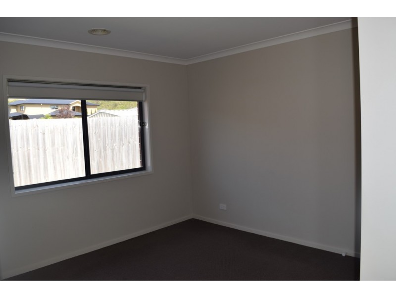 71 Vincent Boulevard, Trafalgar VIC 3824