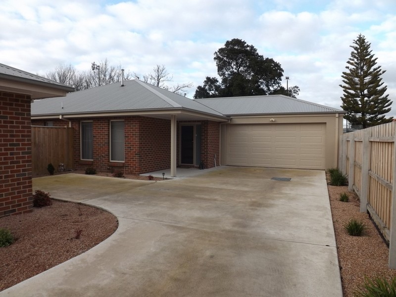 1-4/ 66 Contingent Street, Trafalgar VIC 3824