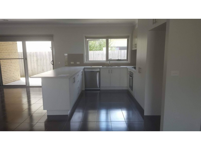 1/66 Contingent Street, Trafalgar VIC 3824