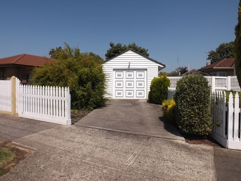 71 Kitchener Street, Trafalgar VIC 3824