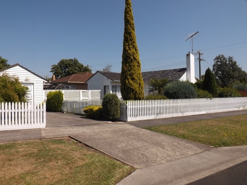 71 Kitchener Street, Trafalgar VIC 3824