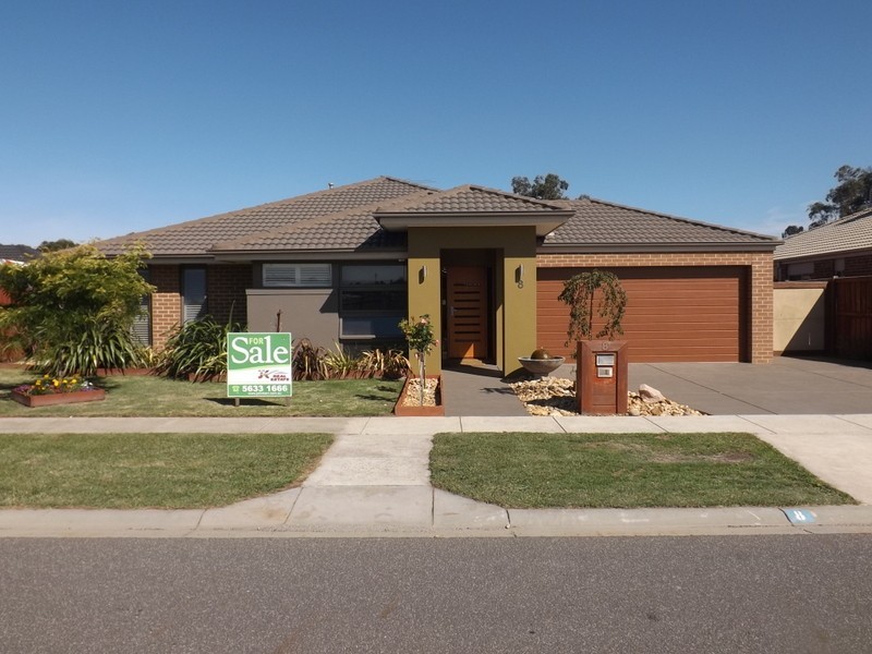 8 Wisteria Drive, Yarragon VIC 3823