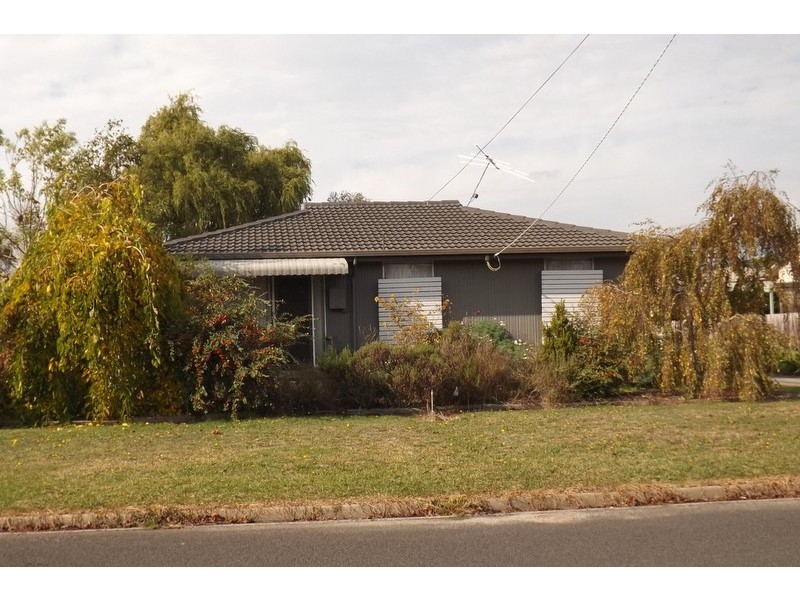 16 Dodemaides Road, Trafalgar VIC 3824