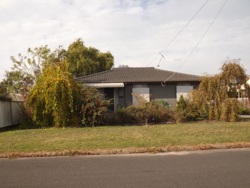 16 Dodemaides Road, Trafalgar VIC 3824