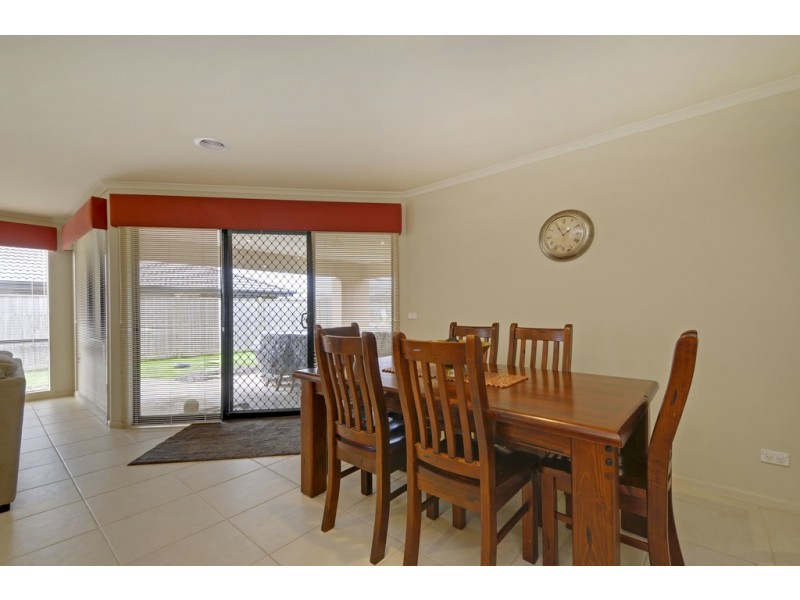 54 Davey Drive, Trafalgar VIC 3824