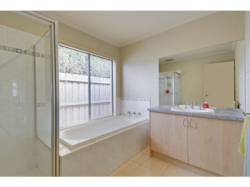 54 Davey Drive, Trafalgar VIC 3824