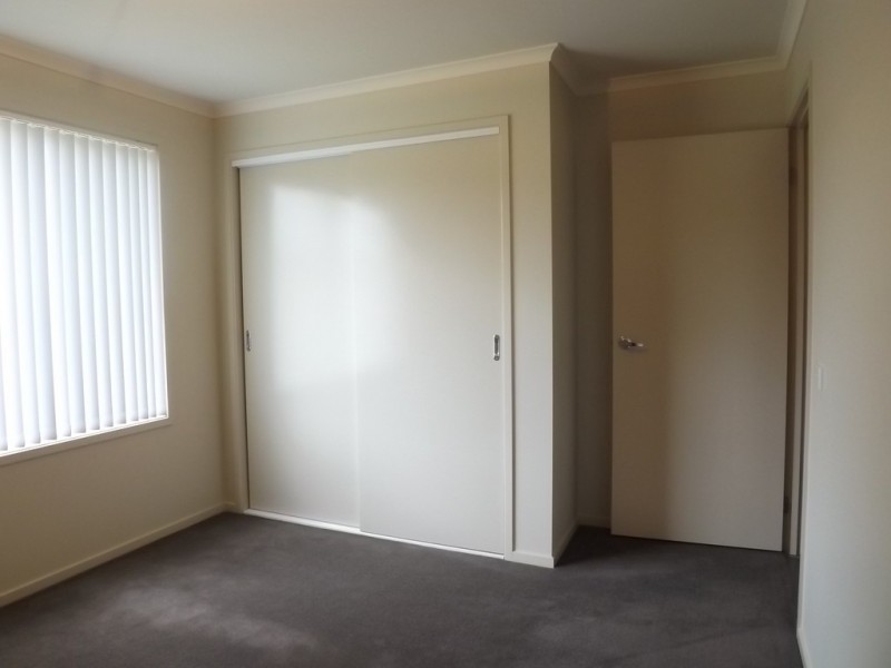 1/10-12 Ferguson Place, Trafalgar VIC 3824