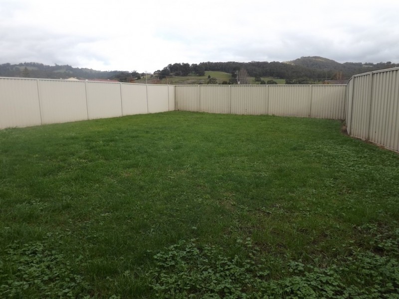 1/10-12 Ferguson Place, Trafalgar VIC 3824