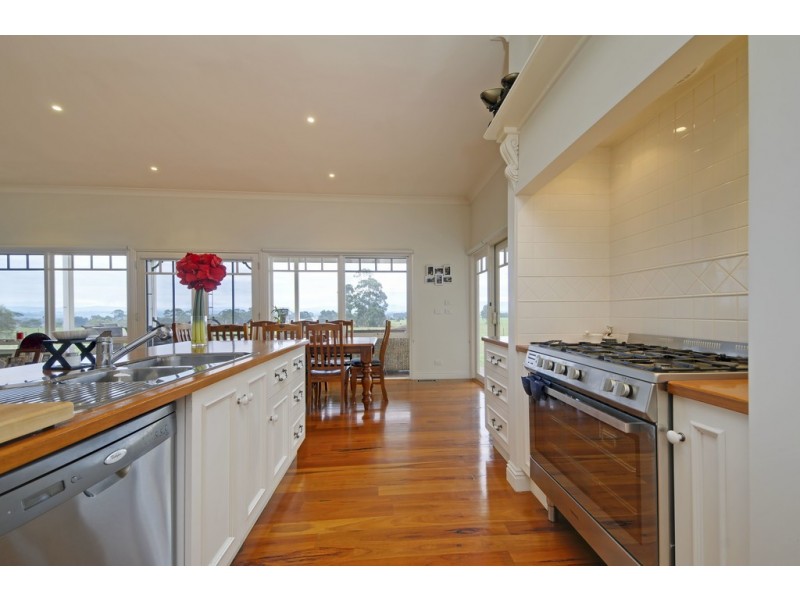 33 McIntyre Road, Yarragon VIC 3823