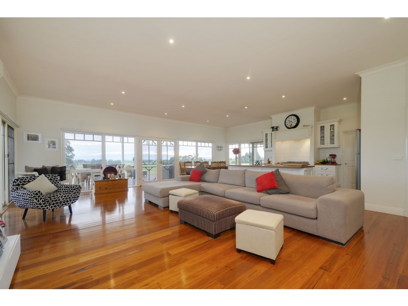 33 McIntyre Road, Yarragon VIC 3823