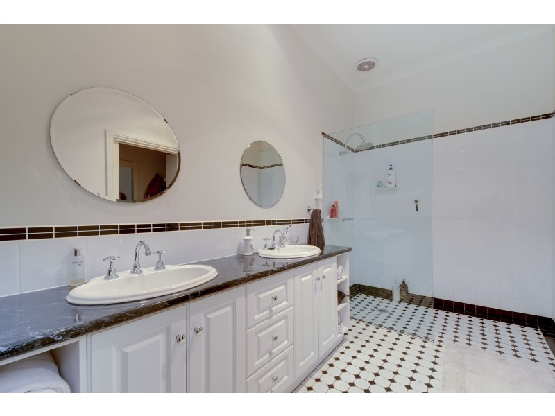 33 McIntyre Road, Yarragon VIC 3823