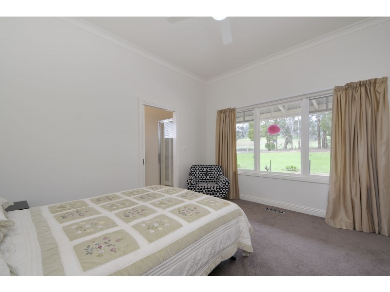 33 McIntyre Road, Yarragon VIC 3823