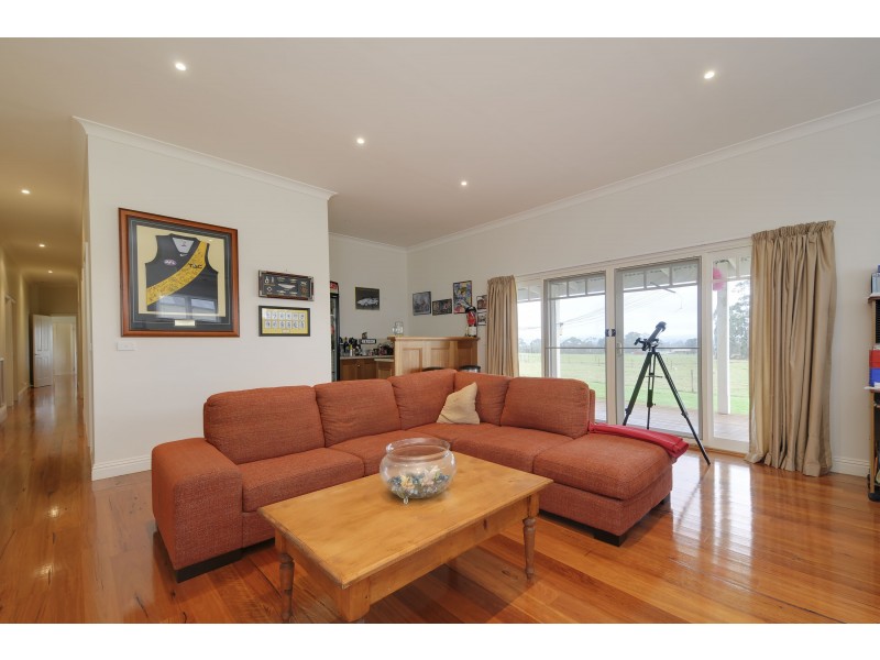 33 McIntyre Road, Yarragon VIC 3823