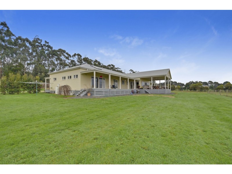 33 McIntyre Road, Yarragon VIC 3823