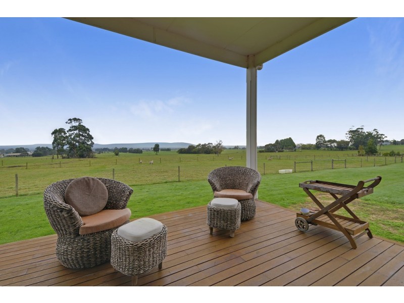 33 McIntyre Road, Yarragon VIC 3823