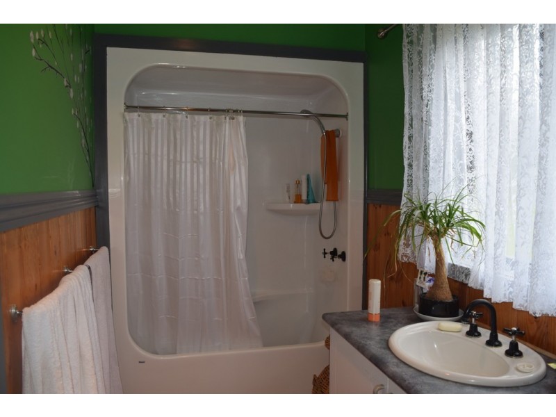 1030 Moe – Willow Grove Road, Willow Grove VIC 3825