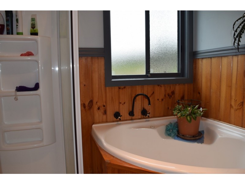 1030 Moe – Willow Grove Road, Willow Grove VIC 3825