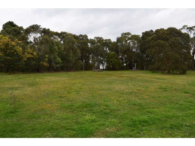 1030 Moe – Willow Grove Road, Willow Grove VIC 3825