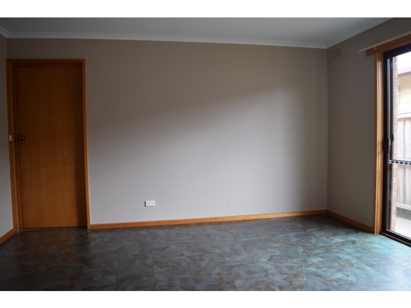 9 Edward Crescent, Trafalgar VIC 3824