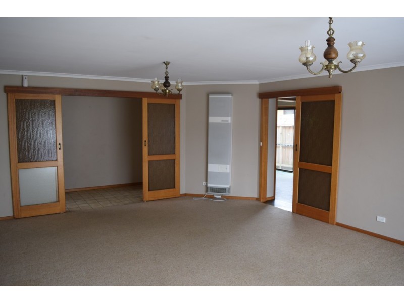 9 Edward Crescent, Trafalgar VIC 3824