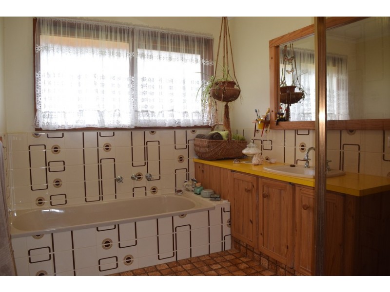 1130 Willow Grove Road, Willow Grove VIC 3825