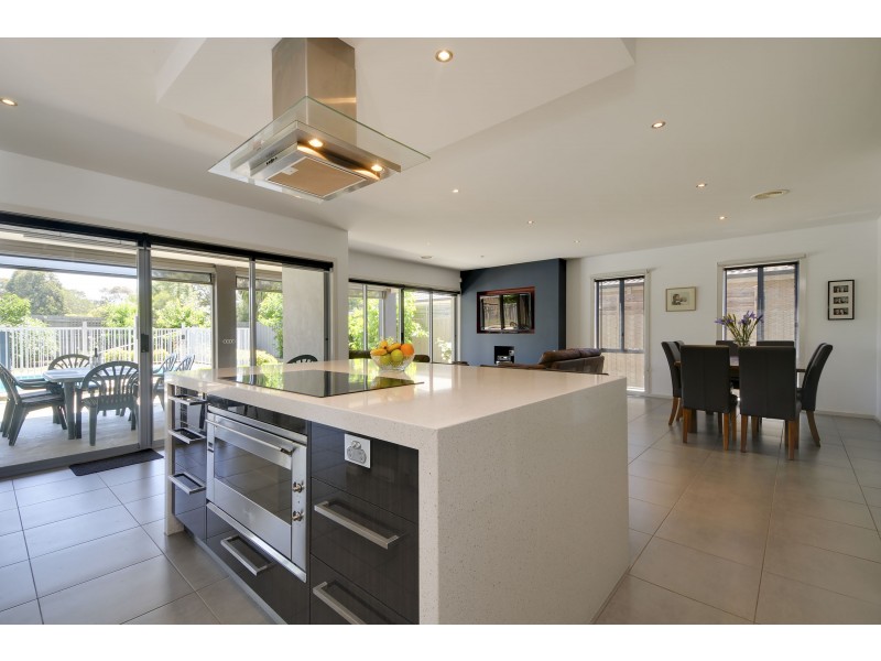 7 Davey Drive, Trafalgar VIC 3824