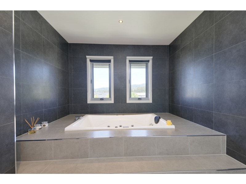 7 Davey Drive, Trafalgar VIC 3824