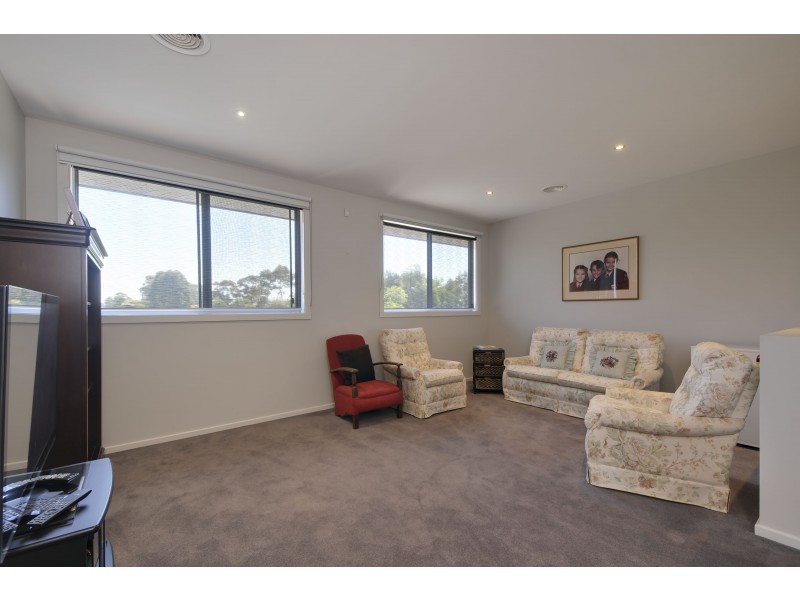 7 Davey Drive, Trafalgar VIC 3824