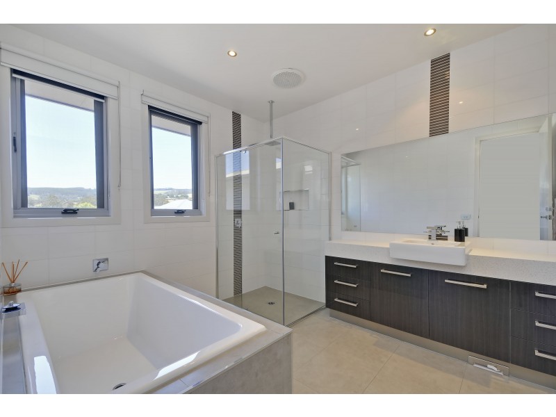 7 Davey Drive, Trafalgar VIC 3824