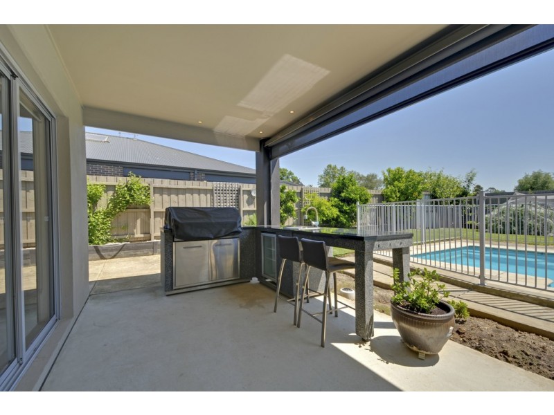 7 Davey Drive, Trafalgar VIC 3824