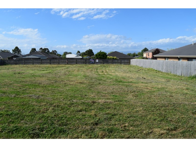 11 Acacia Close, Trafalgar VIC 3824