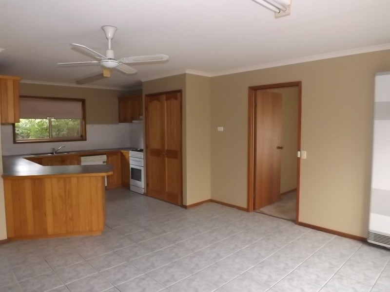 14 Cross Street, Trafalgar VIC 3824