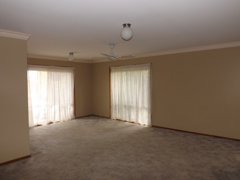 14 Cross Street, Trafalgar VIC 3824