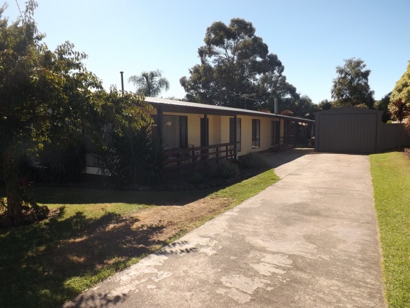 40 Hopetoun Road, Drouin VIC 3818