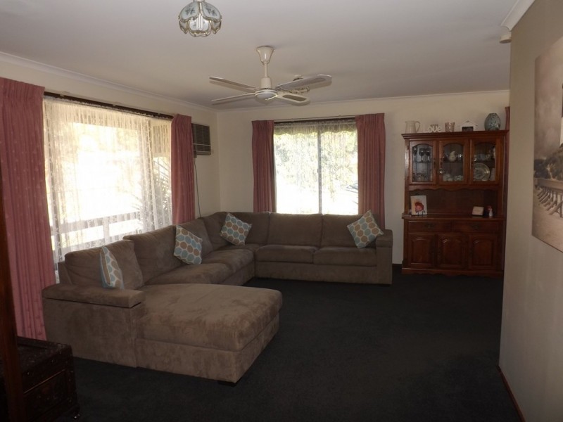 40 Hopetoun Road, Drouin VIC 3818