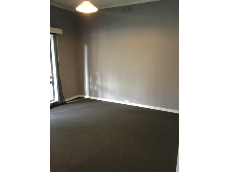 71 School road, Trafalgar VIC 3824