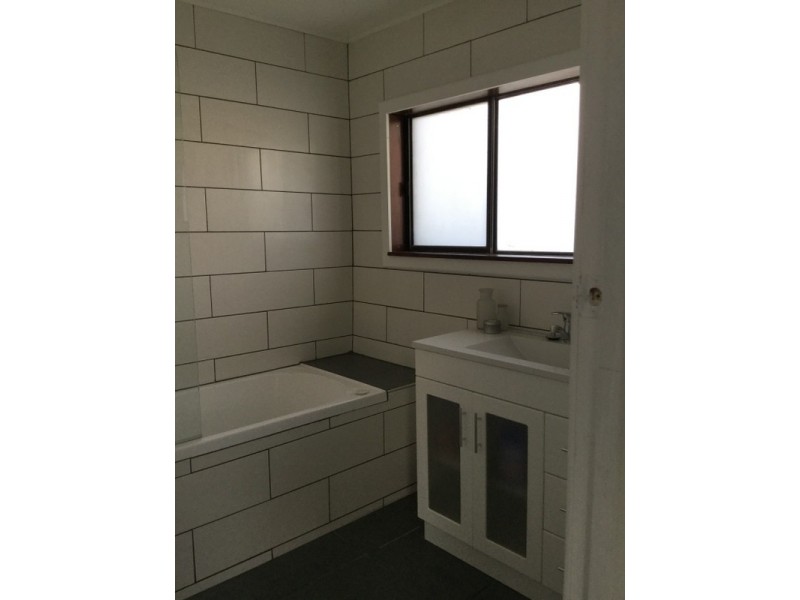 71 School road, Trafalgar VIC 3824