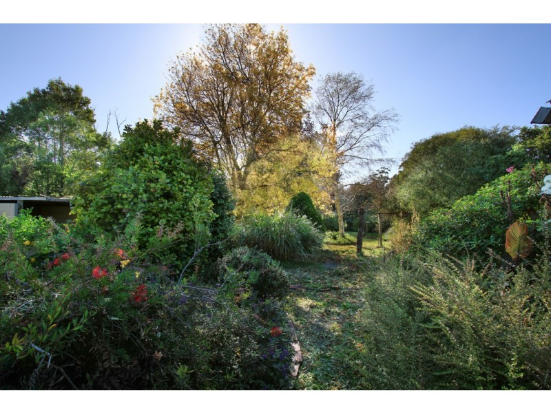 2383 Willow Grove Road, Hill End VIC 3825