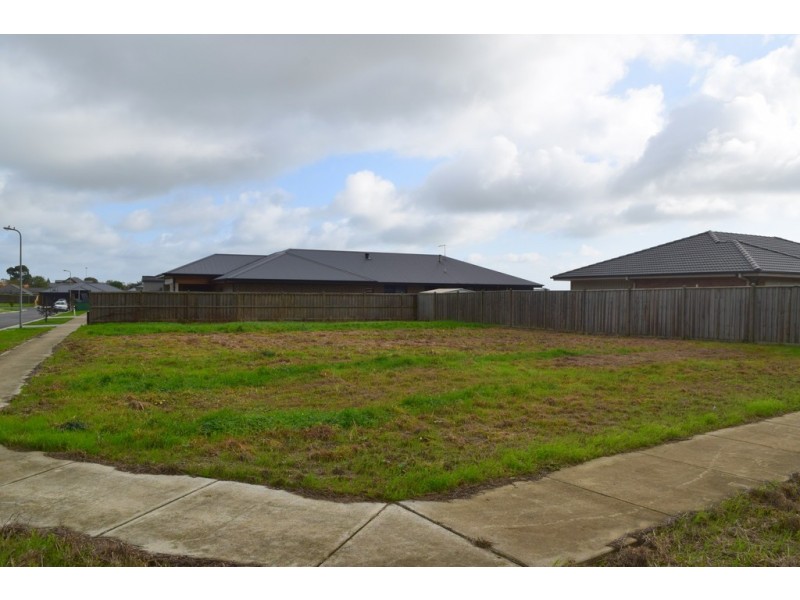 17 Berenger Avenue, Trafalgar VIC 3824