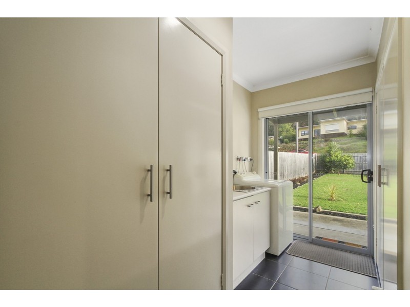 16 Fernlea Close, Trafalgar VIC 3824