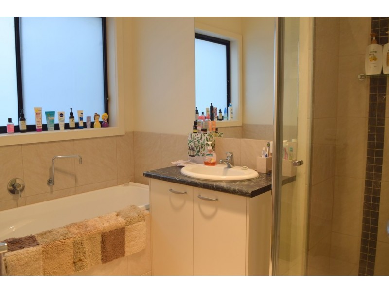 73 Vincent Boulevard, Trafalgar VIC 3824