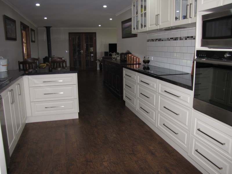 14 Yasmin Drive, Hernes Oak VIC 3825