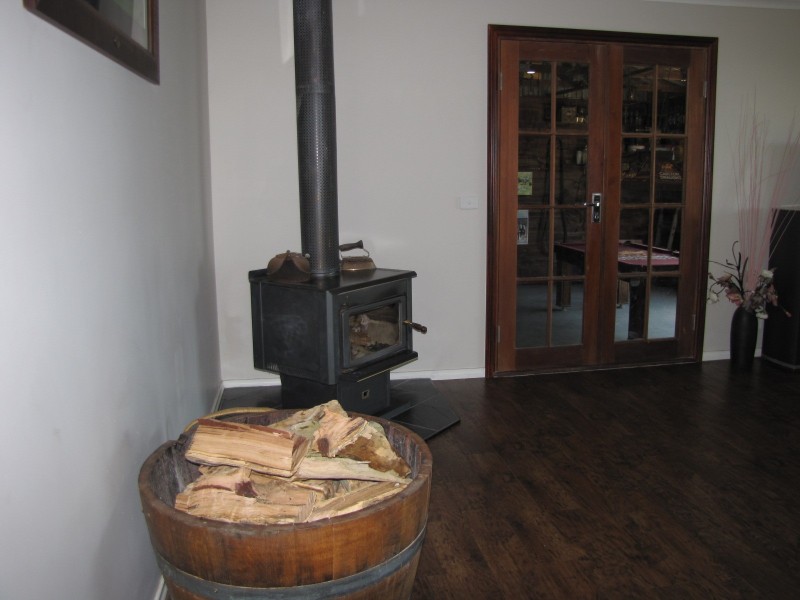 14 Yasmin Drive, Hernes Oak VIC 3825