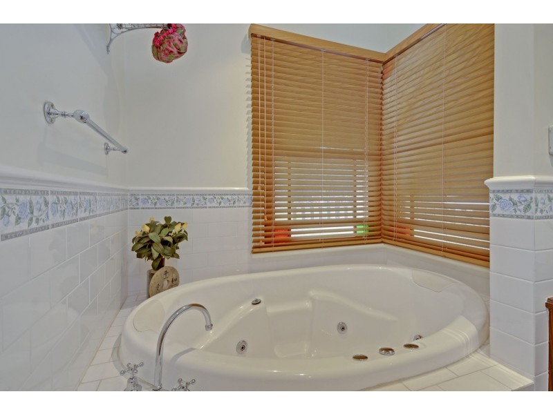 165 Melaleuca Drive, Trafalgar East VIC 3824